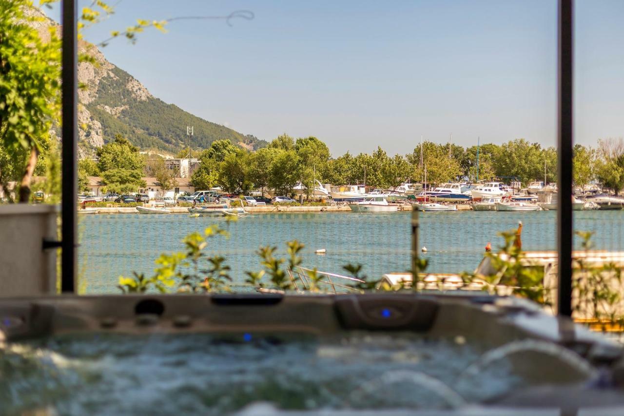 Luxury Apartment With Hot Tub Omiš Exterior foto